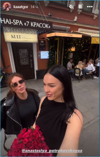 Екатерина Горина продуктивно проводит время с Анастасией Петраковской, вернувшись в столицу