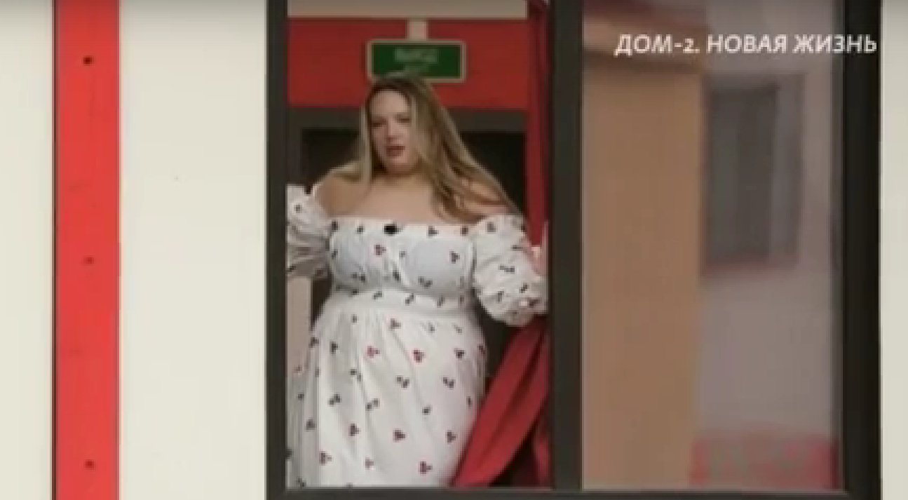 Кенели Сайкс узнала у Оганесяна, кто ему нравится на Доме 2