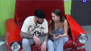 как Виктория Салибекова встала на сторону мужа, а не мамы Вероники