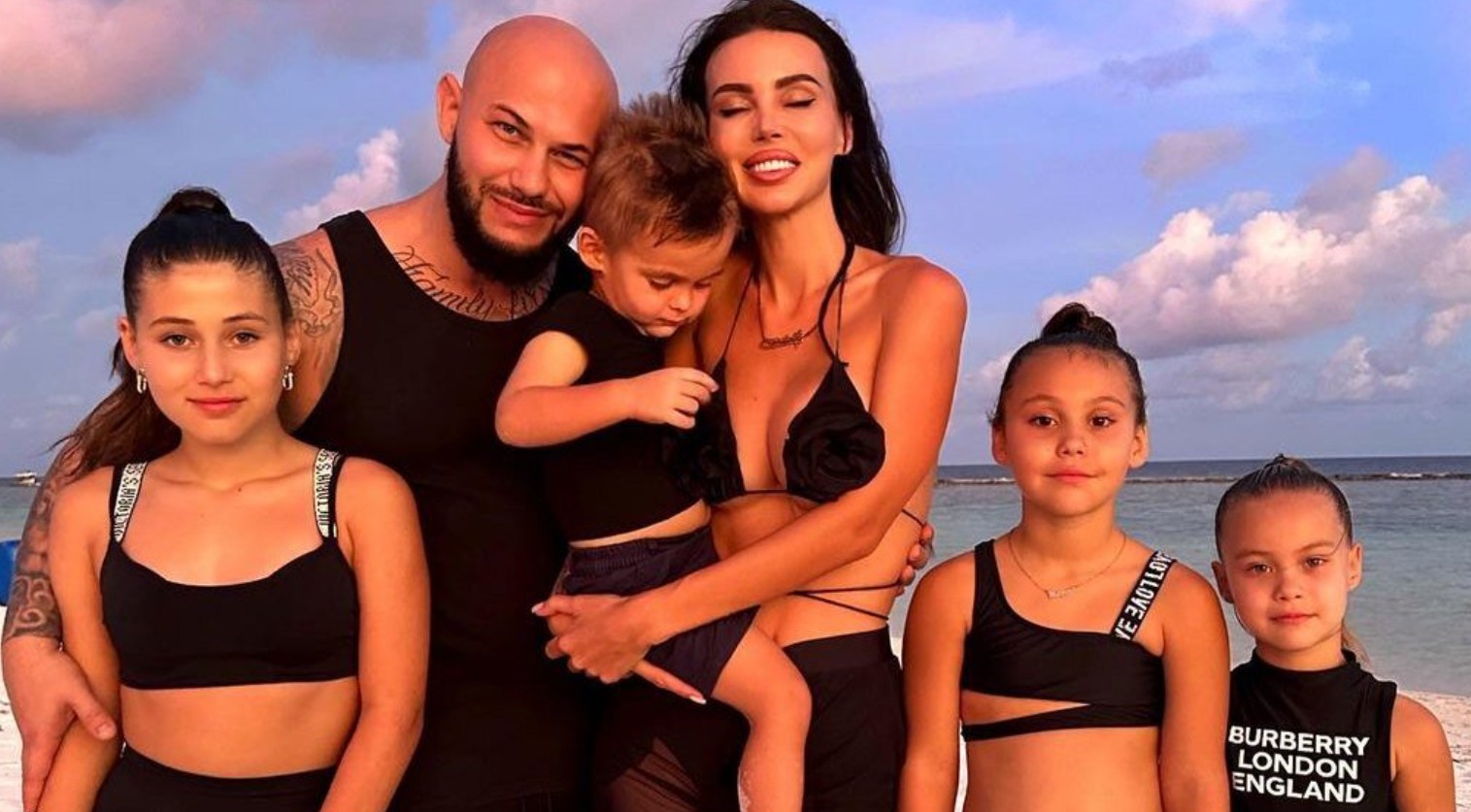 Джиган и Самойлова задумались над рождением пятого ребенка Джиган и Самойлова задумались над рождением пятого ребенка