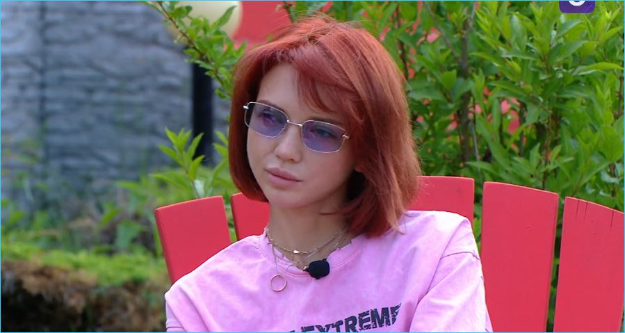 Почему Анастасия Сафина стала изгоем в коллективе, несмотря на извинения Почему Анастасия Сафина стала изгоем в коллективе, несмотря на извинения