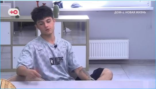 Настала очередь Никиты Гуранды пытаться сбежать с проекта Дом 2 Настала очередь Никиты Гуранды пытаться сбежать с проекта Дом 2