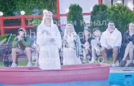 Бывшая девушка Данко выступила перед участниками Дома 2