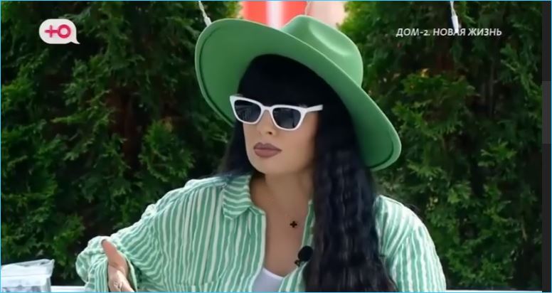 Нелли Ермолаева, как и зрители Дома 2, не понимает отношения Рахимовой-старшей к своей дочери Нелли Ермолаева, как и зрители Дома 2, не понимает отношения Рахимовой-старшей к своей дочери