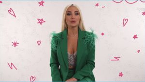 как Анна Брянская привела новенькую участницу на Дом 2