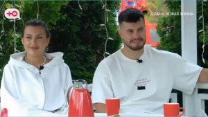 как Виктория Салибекова с мамой следят за похождениями Кати Мысиковой