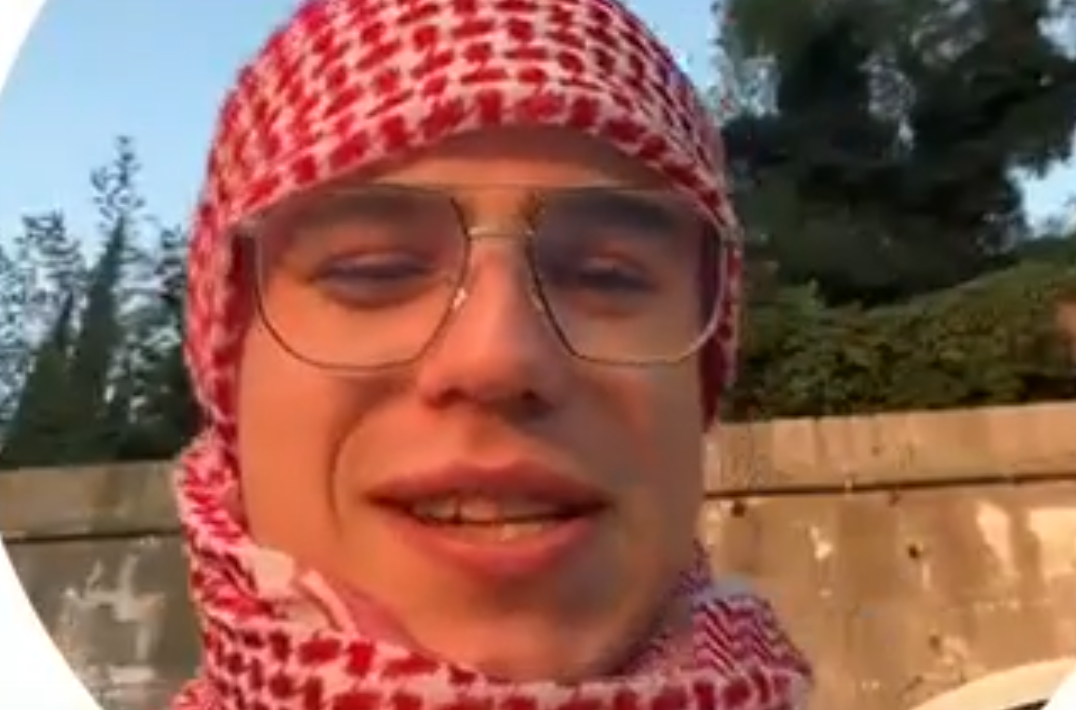 Максим Зарахович уехал из Сочи в Брянск по важным причинам