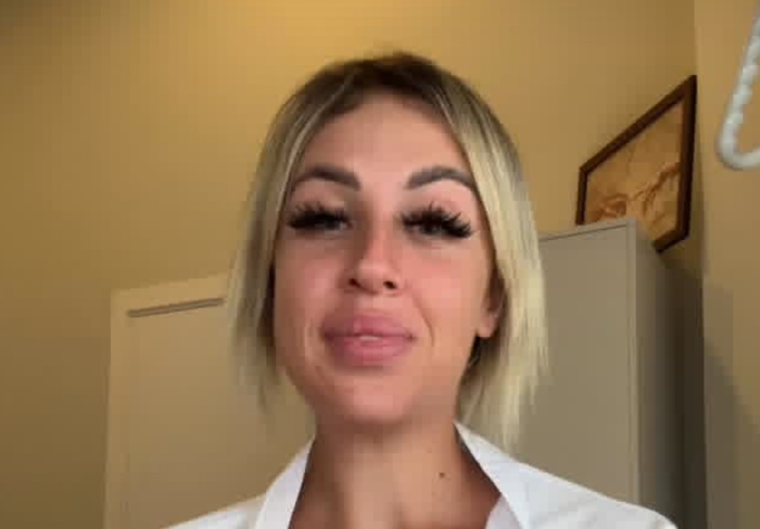 Кенели Сайкс готовится показать свою обновленную фигуру Кенели Сайкс готовится показать свою обновленную фигуру