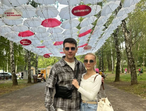 Дмитрий Дмитренко подтвердил слухи о беременности своей невесты Дмитрий Дмитренко подтвердил слухи о беременности своей невесты