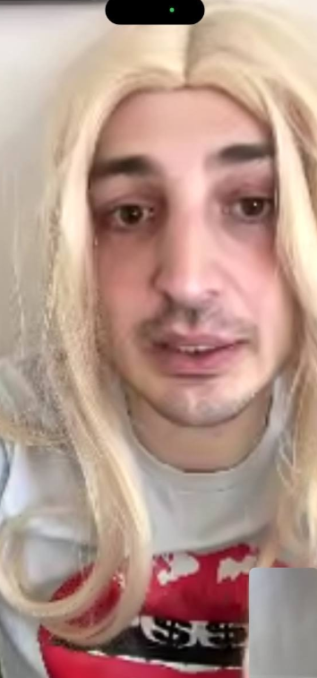 Саша Черно возмущена тем, что Оганесян ходит в женском парике