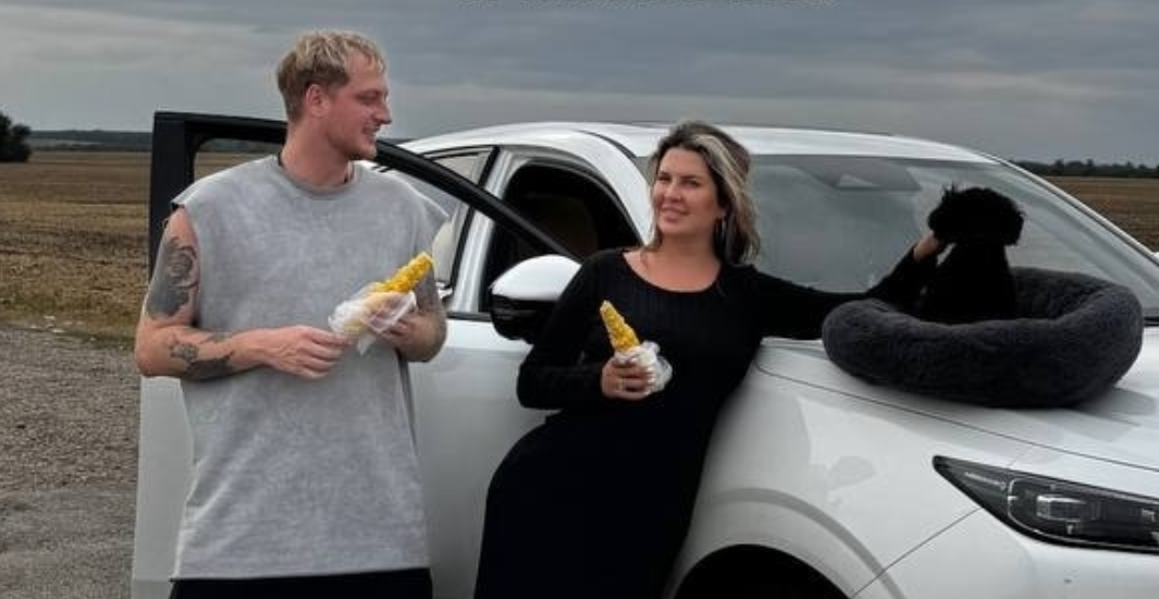 Майя Донцова проводит эксперименты над собакой во время путешествия по Росссии Майя Донцова проводит эксперименты над собакой во время путешествия по Росссии