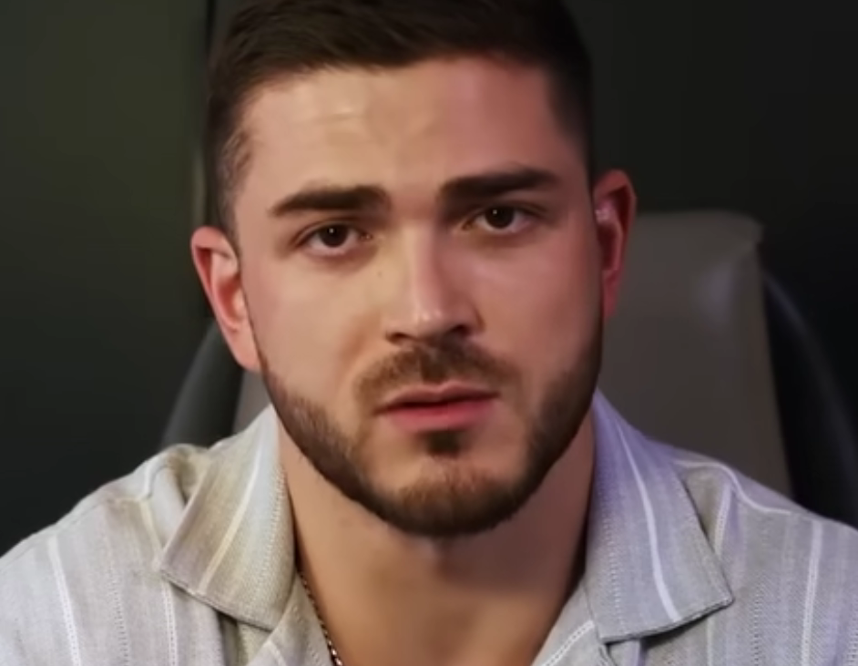 Роман Капаклы вспомнил о том, как он рос без отца