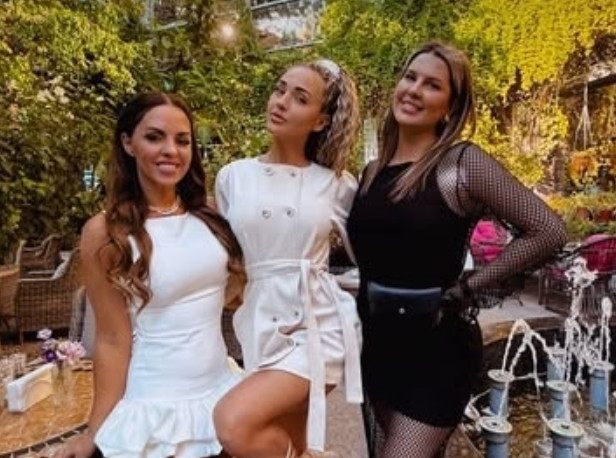 Майя Донцова встретилась с Юлией Ефременковой в Краснодаре Майя Донцова встретилась с Юлией Ефременковой в Краснодаре