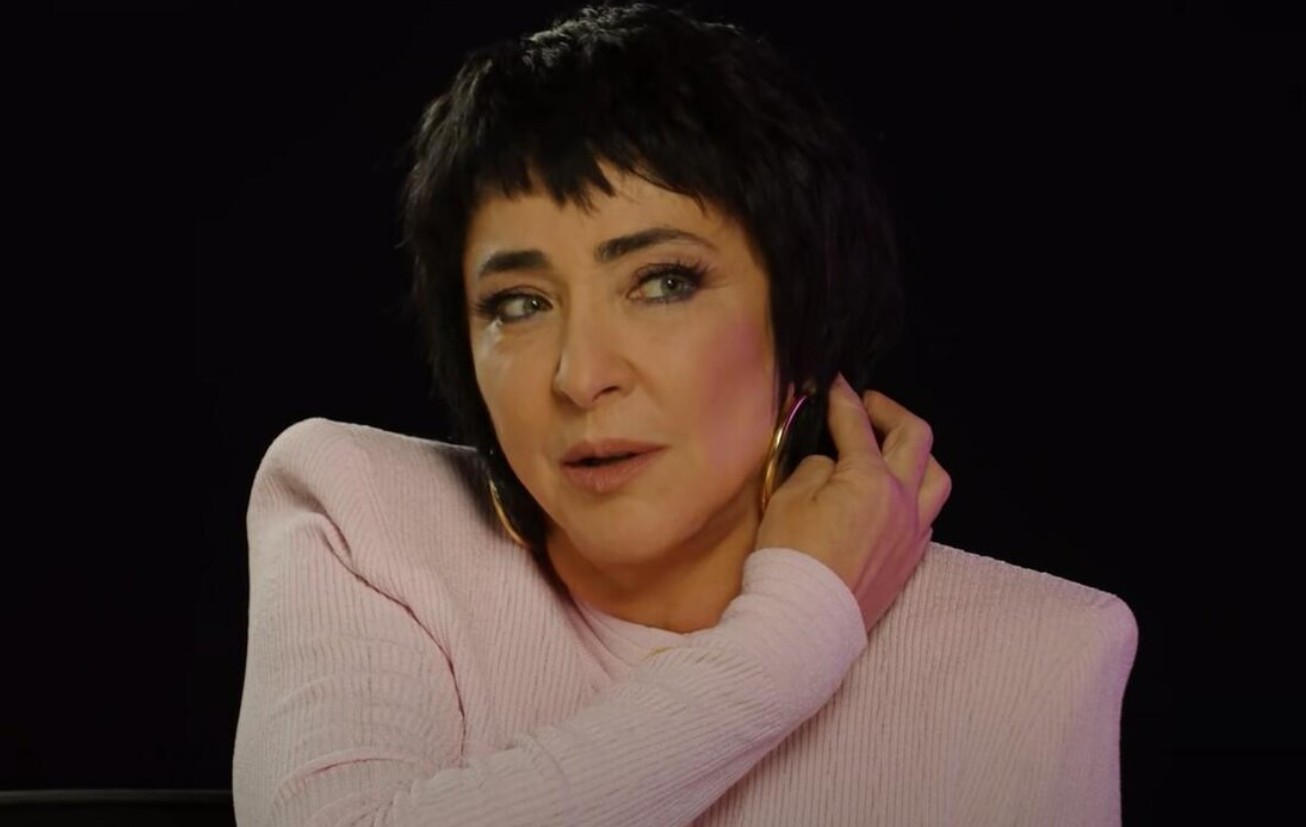 Лолита Милявская задалась целью получить звание заслуженной артистки России Лолита Милявская задалась целью получить звание заслуженной артистки России