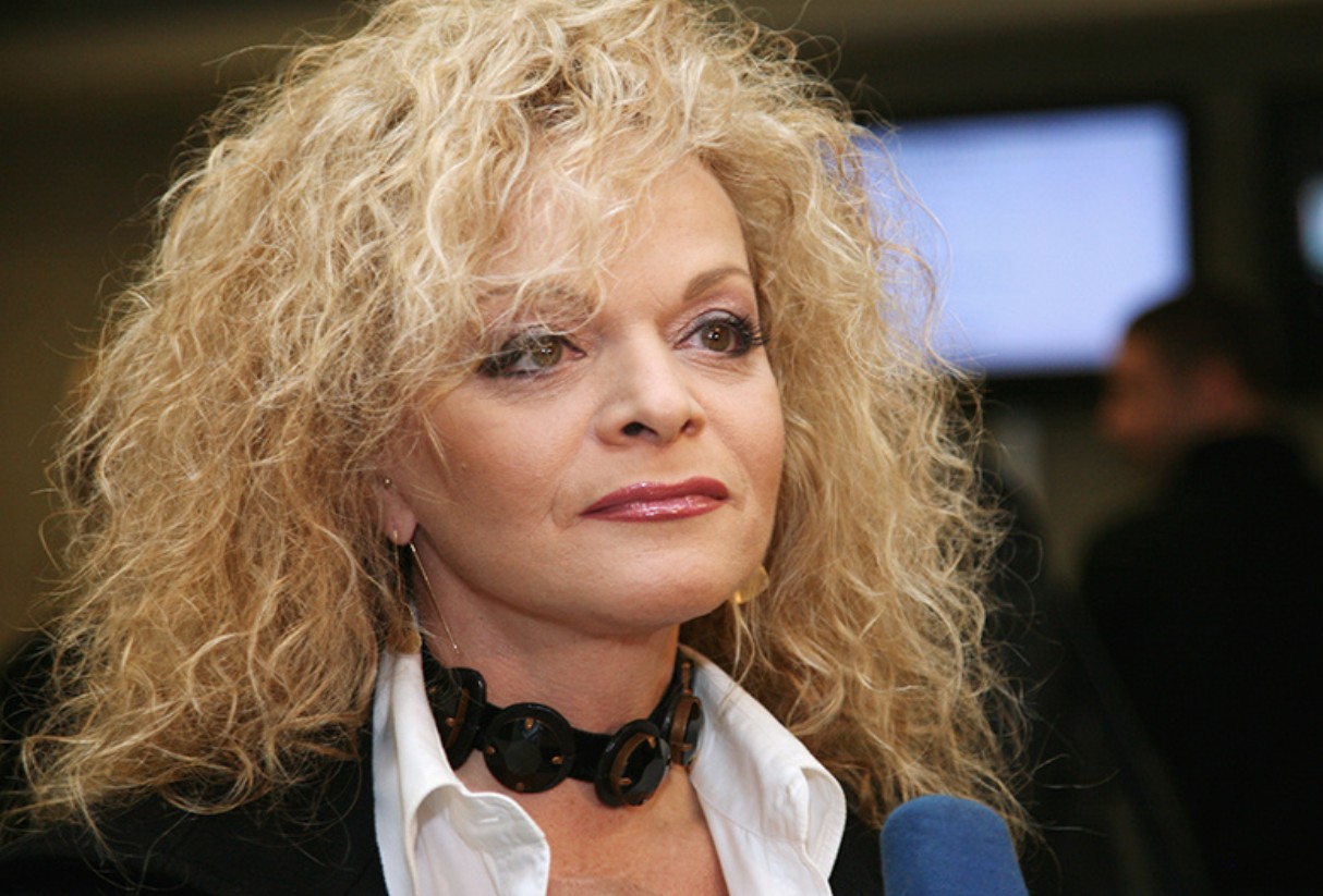 Лариса Долина отреагировала на скандал в семье Елены и Романа Товстик Лариса Долина отреагировала на скандал в семье Елены и Романа Товстик