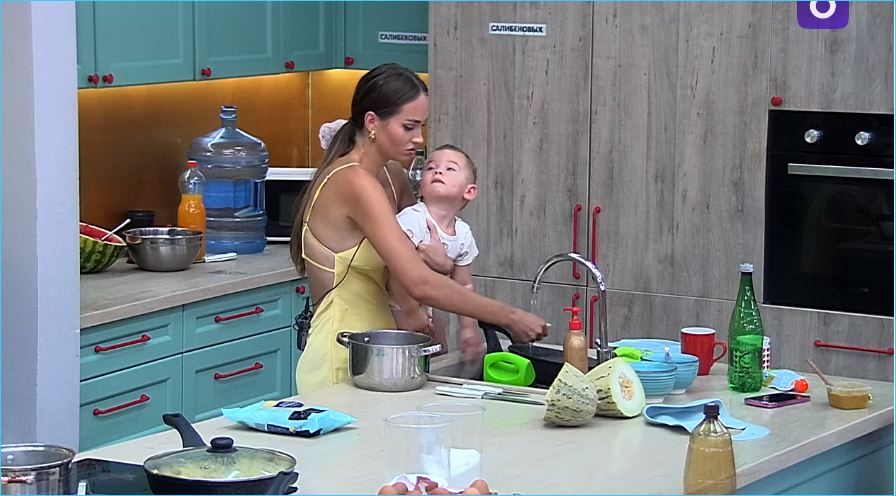 Как Виктория Салибекова мужа «на счетчик» ставила, показали в эфирах Дома 2 Как Виктория Салибекова мужа «на счетчик» ставила, показали в эфирах Дома 2