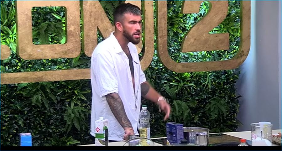 Игорь Григорьев чувствует себя не обиженным мальчиком, а свободным мужчиной Игорь Григорьев чувствует себя не обиженным мальчиком, а свободным мужчиной