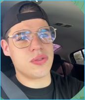 Максим Зарахович благодарит за поддержку зрителей Дома 2