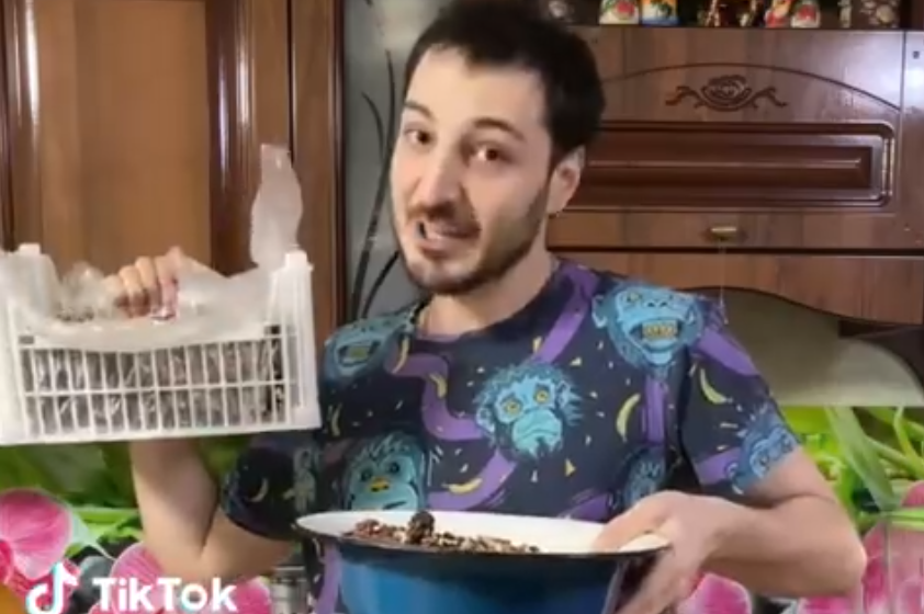 Иосиф Оганесян ради сына пошел работать на склад