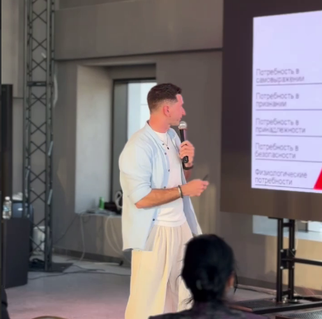 Дмитрий Луковкин планирует совмещать работу спикером и Дом 2