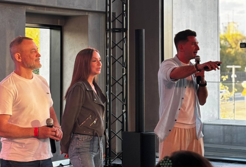 Дмитрий Луковкин планирует совмещать работу спикером и Дом 2 Дмитрий Луковкин планирует совмещать работу спикером и Дом 2