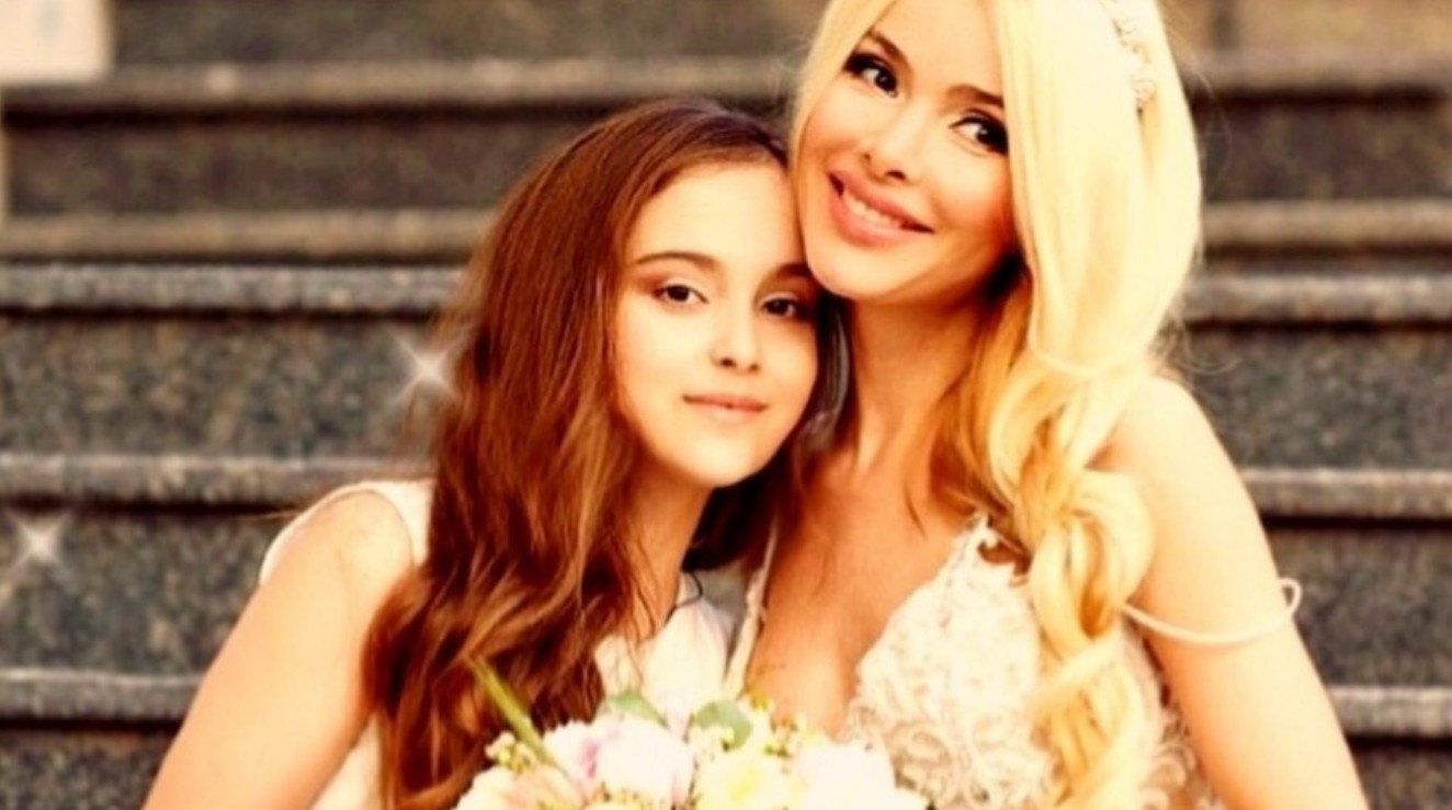 Алена Кравец ударила приемную дочь в студии известного шоу