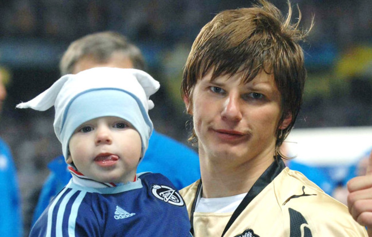 Андрей Аршавин бросил все силы на уменьшение алиментов на старших детей Андрей Аршавин бросил все силы на уменьшение алиментов на старших детей