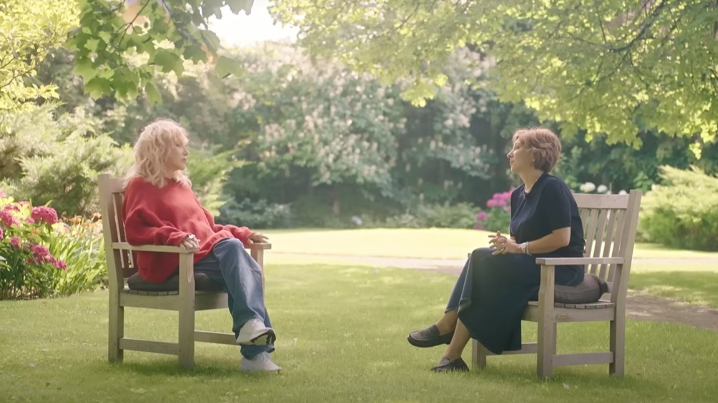 Виталий Бородин призвал лишить Аллу Пугачеву звания 