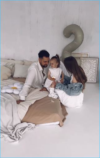 Сергей Сичкар и Валерия Шимасюк празднуют 2 года с момента рождения дочки Полины