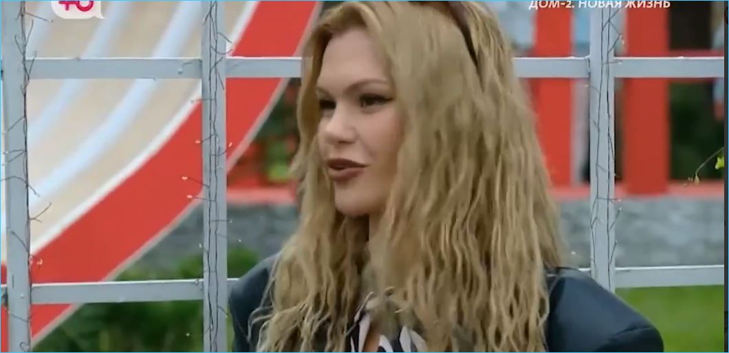 Андрею Черкасову нравится, как Кристина Авакумова проезжает по Элине Рахимовой Андрею Черкасову нравится, как Кристина Авакумова проезжает по Элине Рахимовой