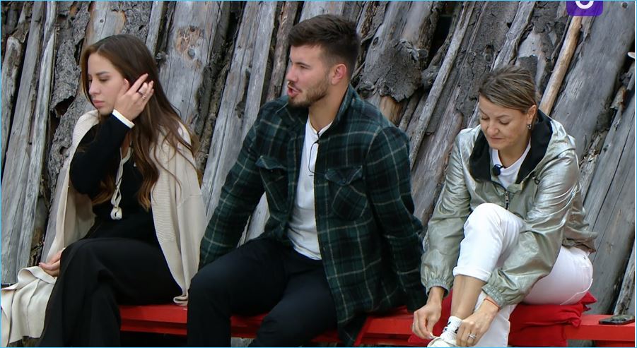 Финансы молодоженов Хорошевых в надежных руках жены, радуются родители