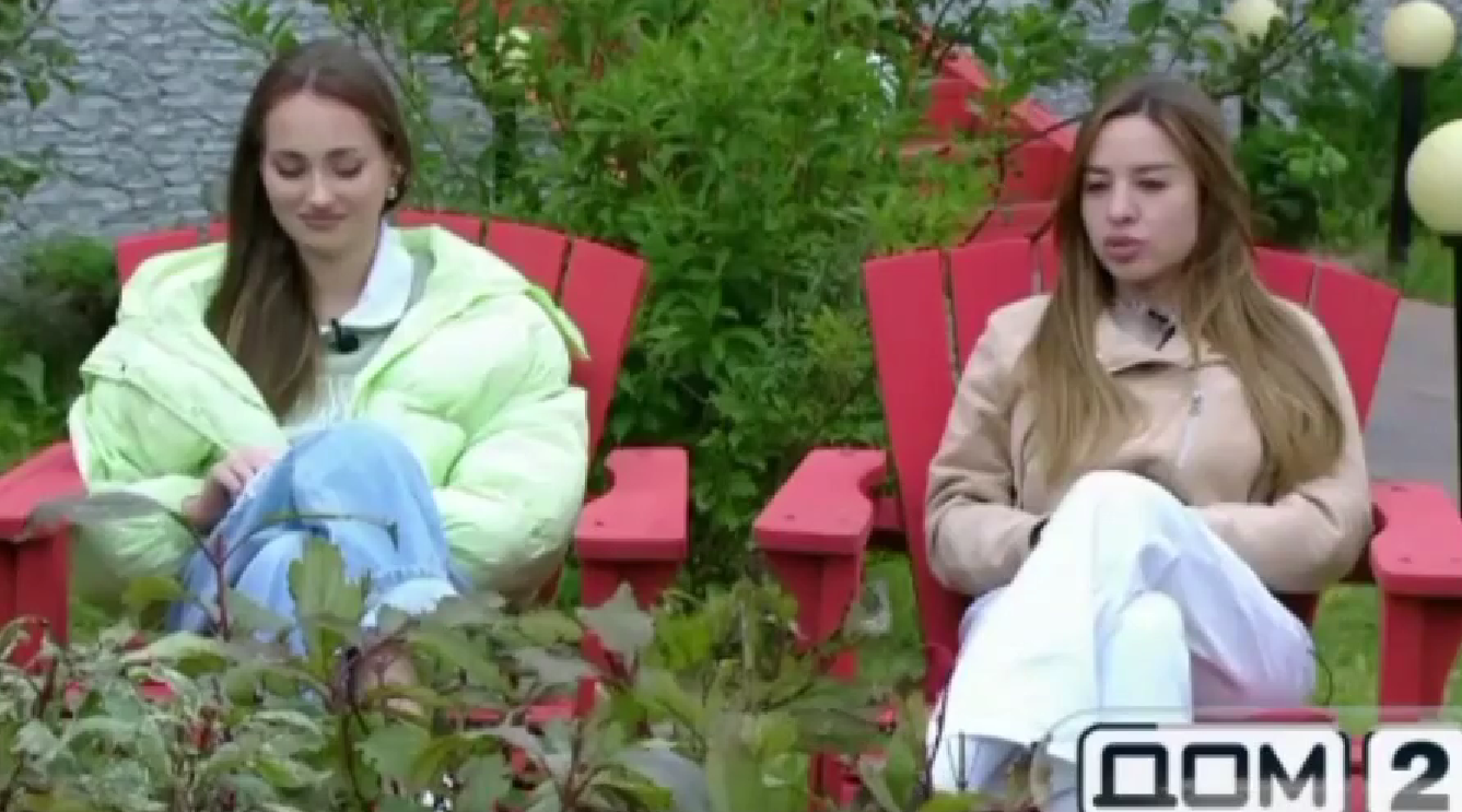 Хорошев подозревает, что жена Евгения без него загуляет с Луковкиным