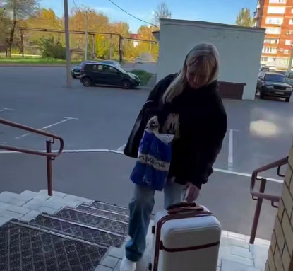 Яны Тырлышкина с мамой нанесли визит маме Данко в Йошкар-Оле Яны Тырлышкина с мамой нанесли визит маме Данко в Йошкар-Оле