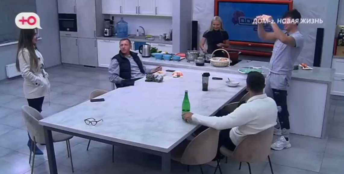 Илья Яббаров купил свидание с Женей Хорошевой за 5 тысяч рублей