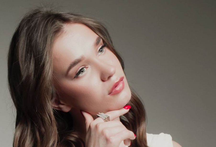 У Яны Тырлышкиной не получилось собрать подписчиц в танцевальной студии