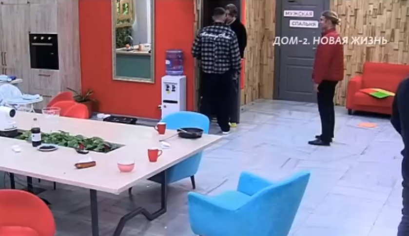 Игорь Григорьев устроил дедовщину на Доме 2 и начал с Китаева Игорь Григорьев устроил дедовщину на Доме 2 и начал с Китаева