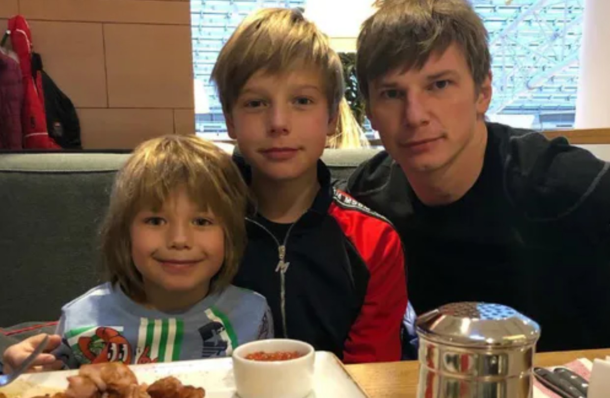 Андрей Аршавин объяснил свое стремление снизить размер алиментов на всех детей Андрей Аршавин объяснил свое стремление снизить размер алиментов на всех детей