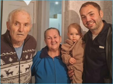 Александра Гобозова считает лучшим в мире папой его жена Светлана