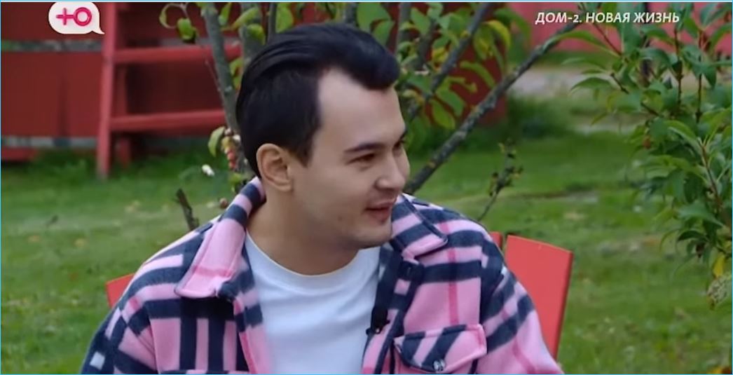 Антон Беккужев высмеял нового мачо Дома 2 Никиту Гуранду Антон Беккужев высмеял нового мачо Дома 2 Никиту Гуранду