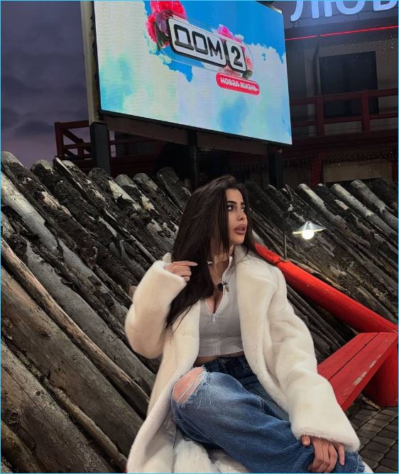 Юнита Петросян зазывает желающих к себе на телепроект Дом 2