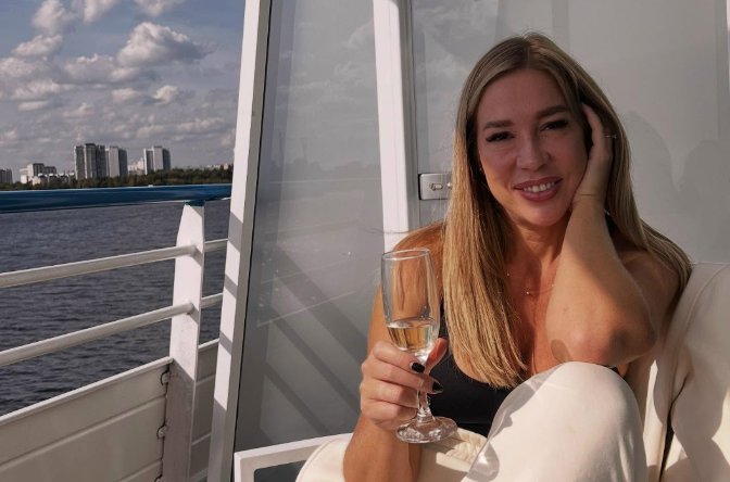 Надежда Ермакова просит подарить ей кофемашину