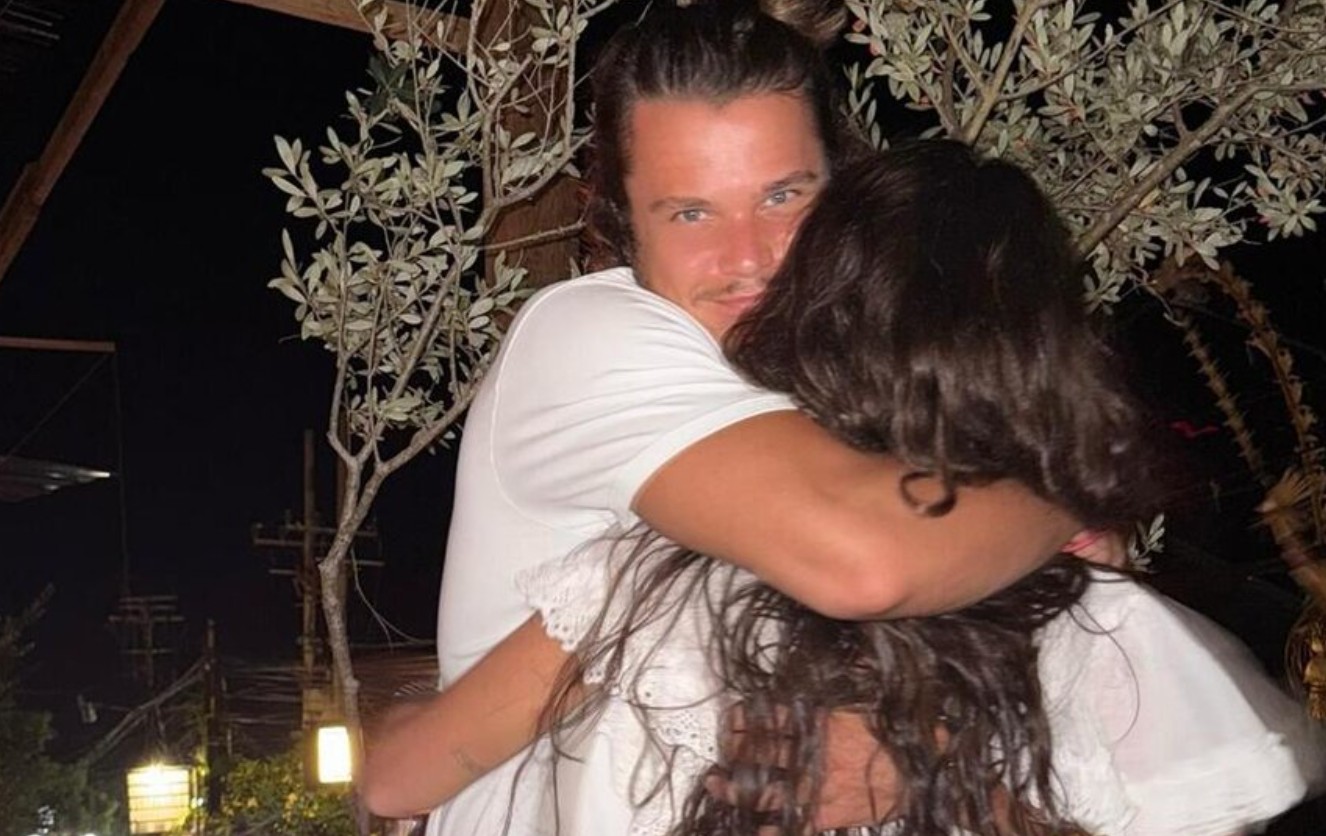 Айза Долматова не ожидала услышать предложение руки и сердца Айза Долматова не ожидала услышать предложение руки и сердца