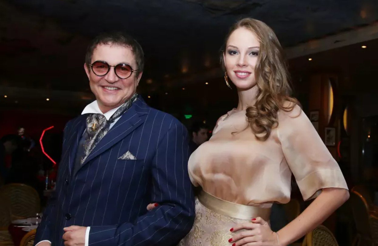 Дмитрий Дибров не планирует  Дмитрий Дибров не планирует