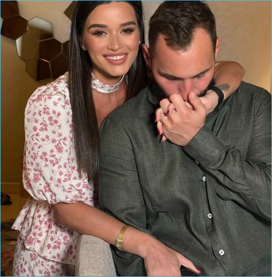 Ксения Бородина возвращается к приоритету семейных ценностей