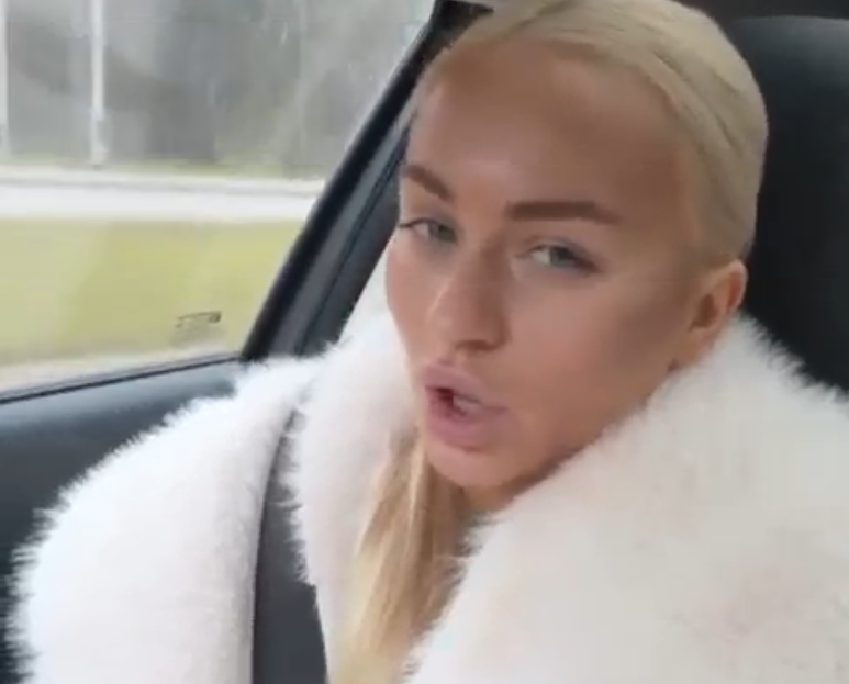 Элина Рахимова не может сделать новый паспорт