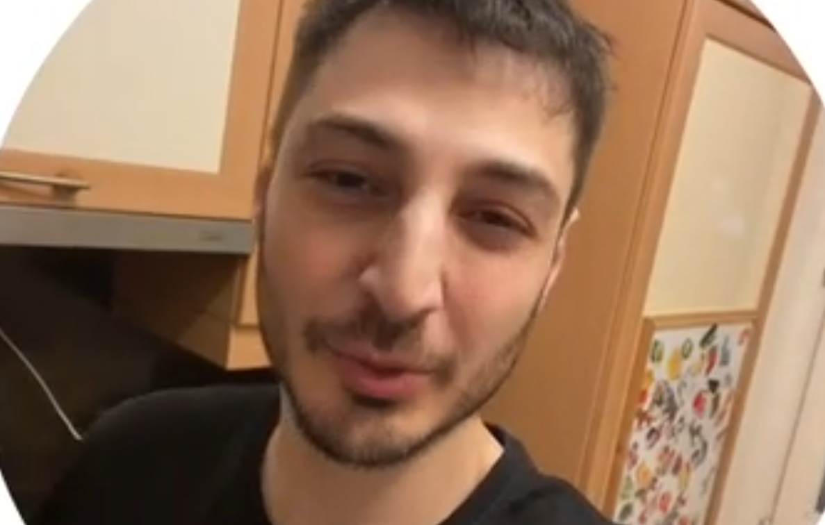 Иосиф Оганесян мог бы заниматься ребёнком, но не хватает денег