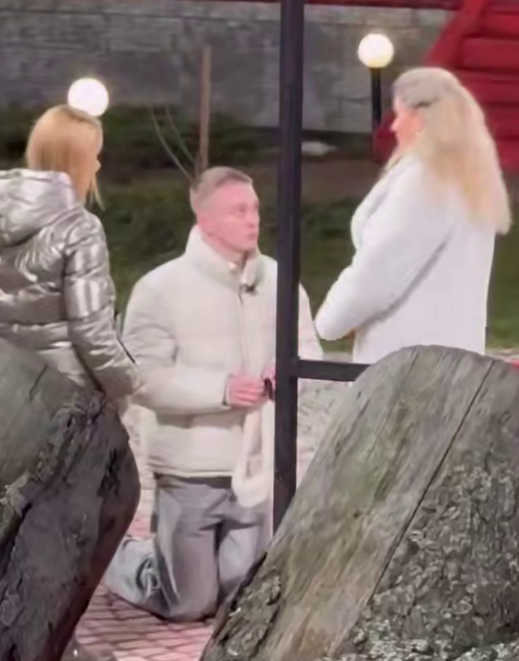 Артём Гавришов встал на колени перед Вероникой Гракович