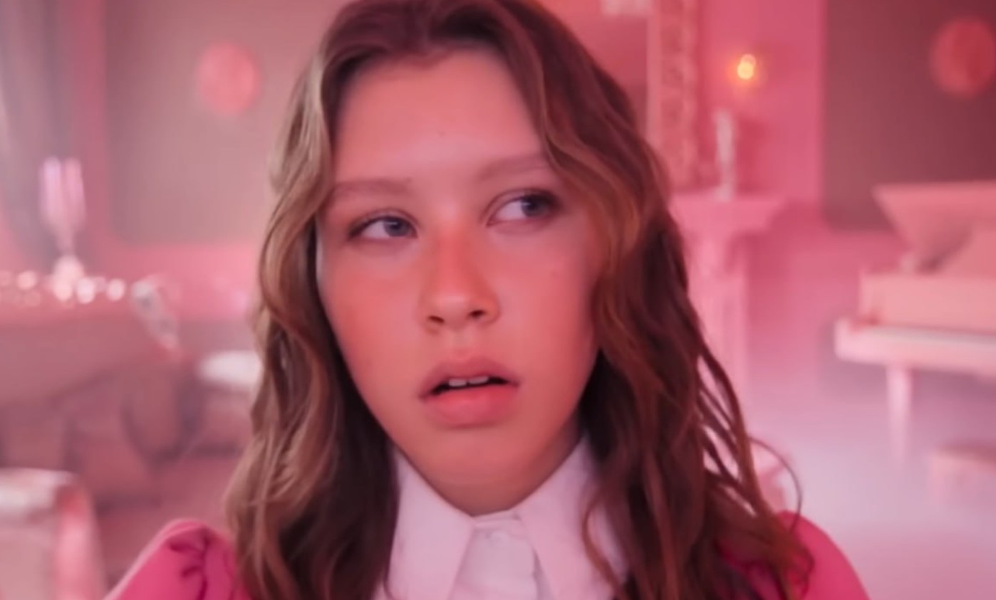 Анна Пересильд не обращает внимания на критику своих ролей Анна Пересильд не обращает внимания на критику своих ролей