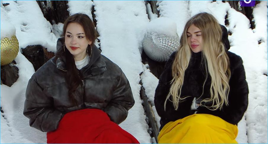 Молодые девушки считают, что их место на проекте занимает Вероника Гракович со своим «треугольником»