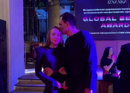 "Крокодил? Некрасиво так говорить!" - Иван Барзиков пожелал счастья Лизе Полыгаловой с женихом